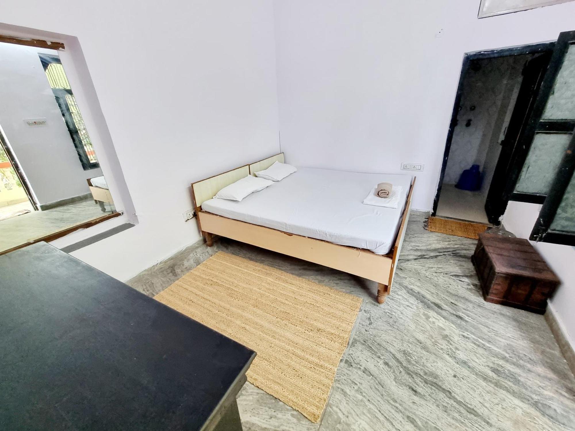 Karavan Kafe Pushkar Bilik gambar