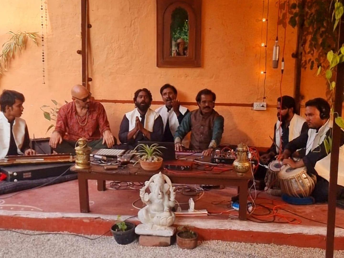 Karavan Kafe Pushkar Luaran gambar